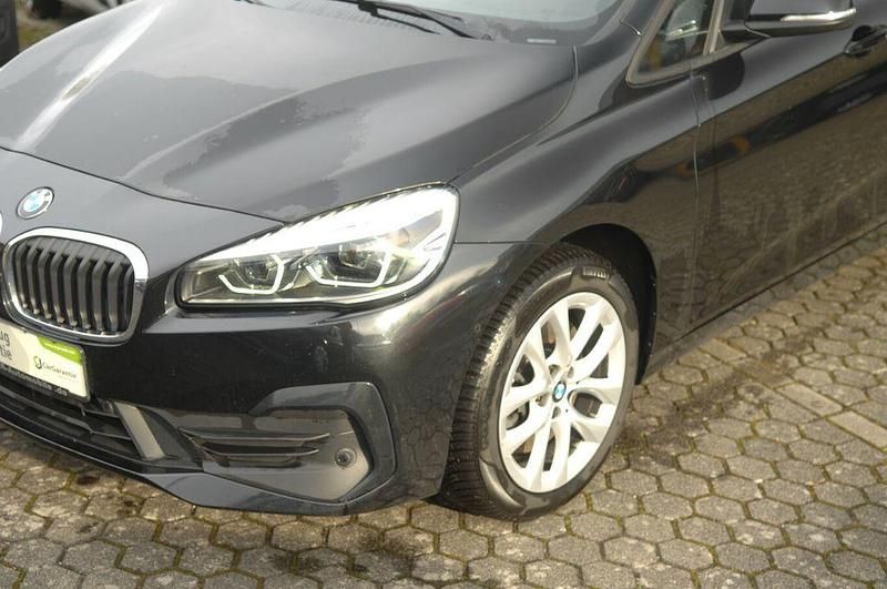 Gebraucht BMW 218 Gran Tourer Advantage 150 PS (110 kW) 2022 Schwarz Van / Kleinbus