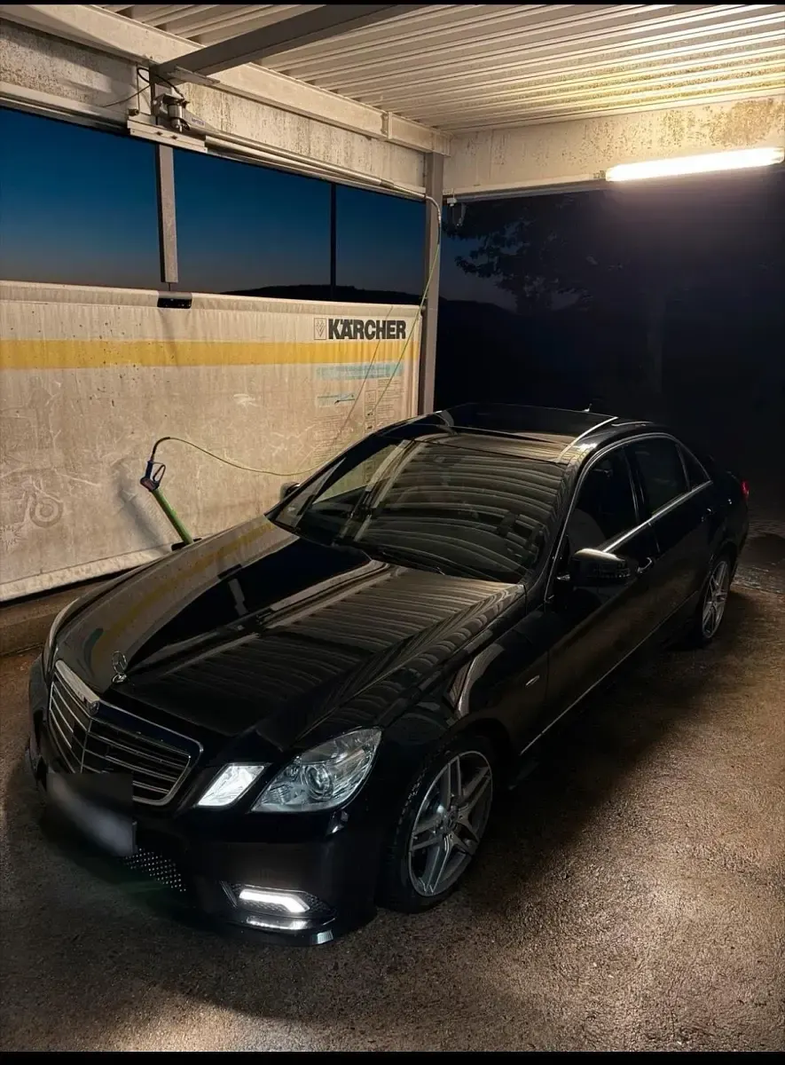 Gebraucht Mercedes E350 Avantgarde 231 PS (169 kW) 2010 Schwarz Limousine