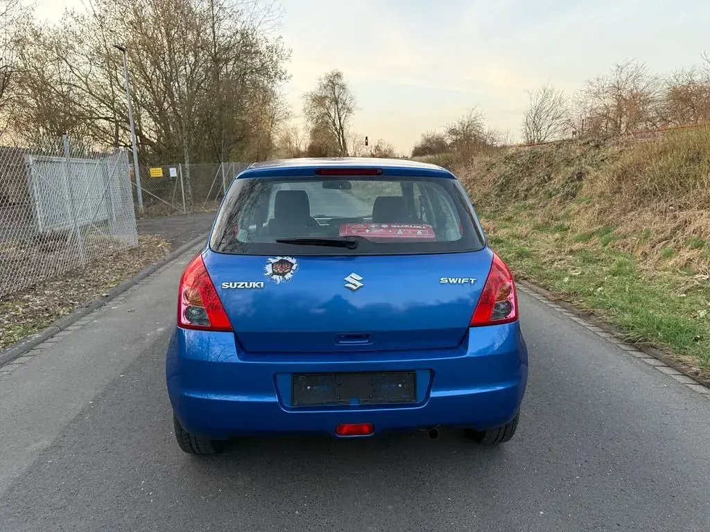 Gebraucht Suzuki Swift Club 92 PS (67 kW) 2009 Blau Kleinwagen