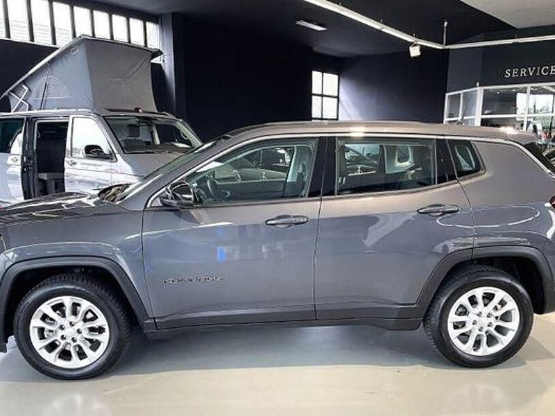 Gebraucht Jeep Compass 150 PS (110 kW) 2024 Grau SUV