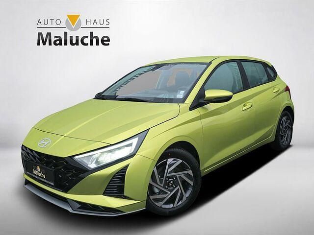 Gebraucht Hyundai i20 Trend 101 PS (74 kW) 2024 Lucid lime / met Limousine