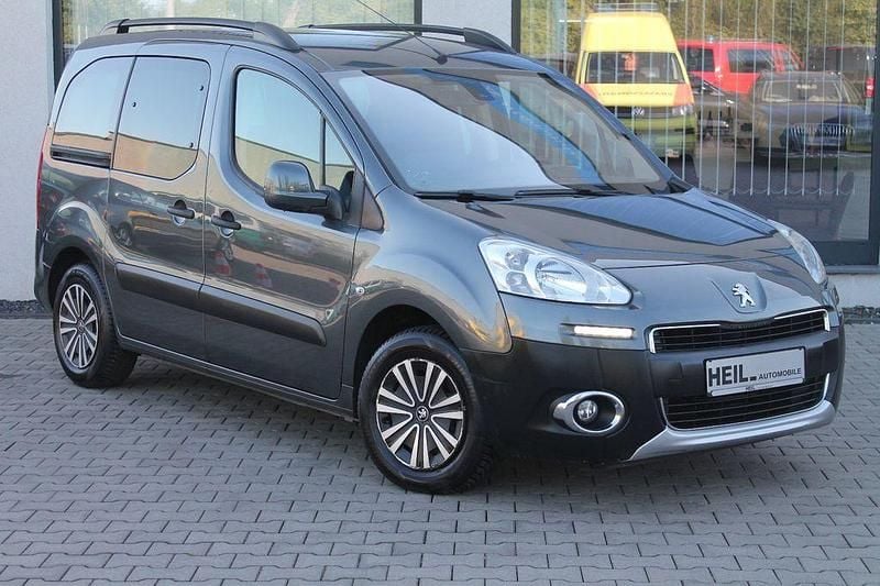 Grau Gebraucht 2014 Peugeot Partner Tepee Active Van / Kleinbus | 8.985 € (Fairer Preis) - Bild 1/4