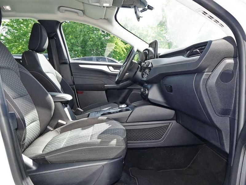 Gebraucht Ford Kuga Cool & Connect 224 PS (164 kW) 2022 Weiß SUV