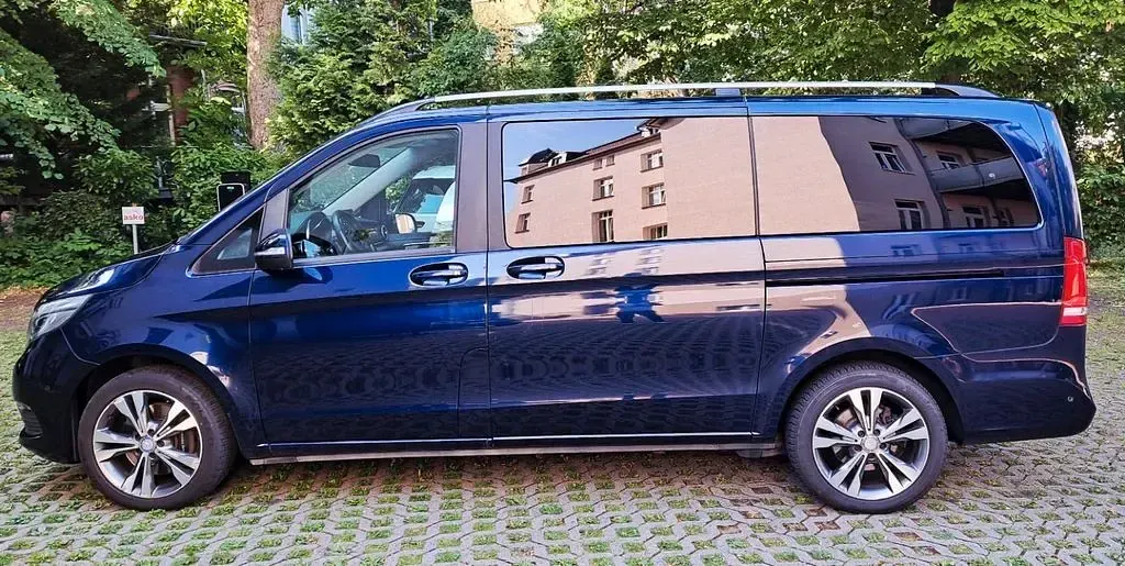 Gebraucht Mercedes V250 Avantgarde 190 PS (139 kW) 2014 Blau Van / Kleinbus