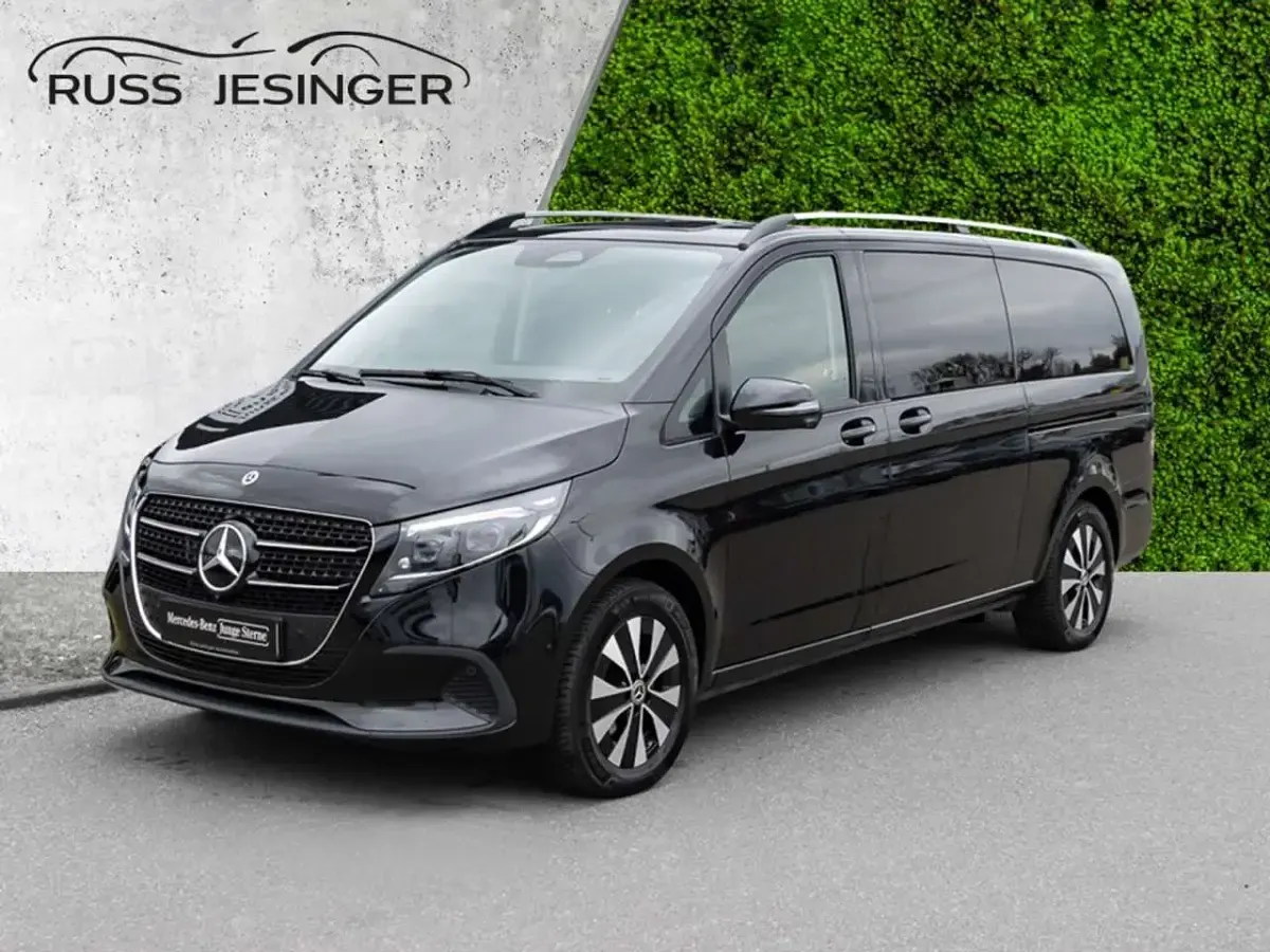 Gebraucht Mercedes V220 Style 163 PS (119 kW) 2024 Schwarz Van / Kleinbus