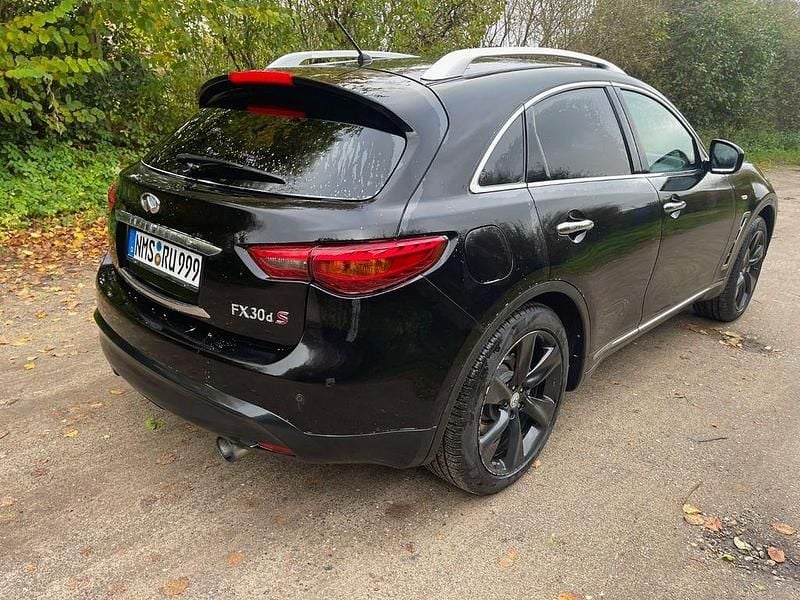 Gebraucht Infiniti Fx30 Premium 238 PS (175 kW) 2013 Schwarz SUV