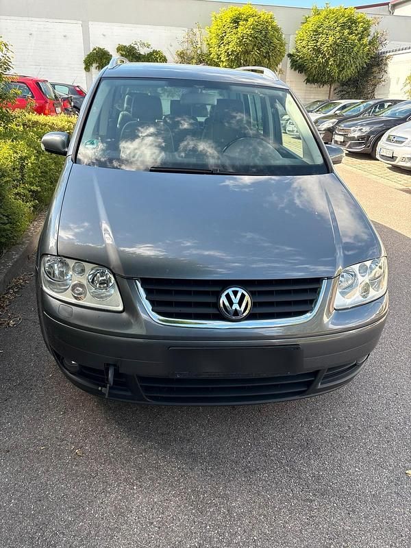 Grau Gebraucht 2005 VW Touran Van / Kleinbus | 500 € (Superpreis) - Bild 1/4