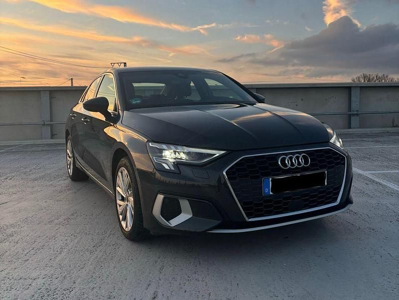 Gebraucht Audi A3 Advanced Plus 116 PS (85 kW) 2024 Grau Limousine