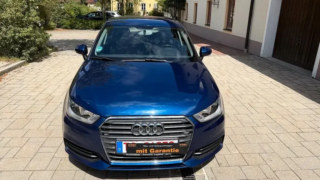Gebraucht Audi A1 Sportback Basis 116 PS (85 kW) 2017 Blau Kleinwagen
