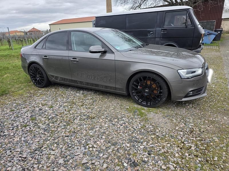 Gebraucht Audi A4 170 PS (125 kW) 2013 Braun Limousine