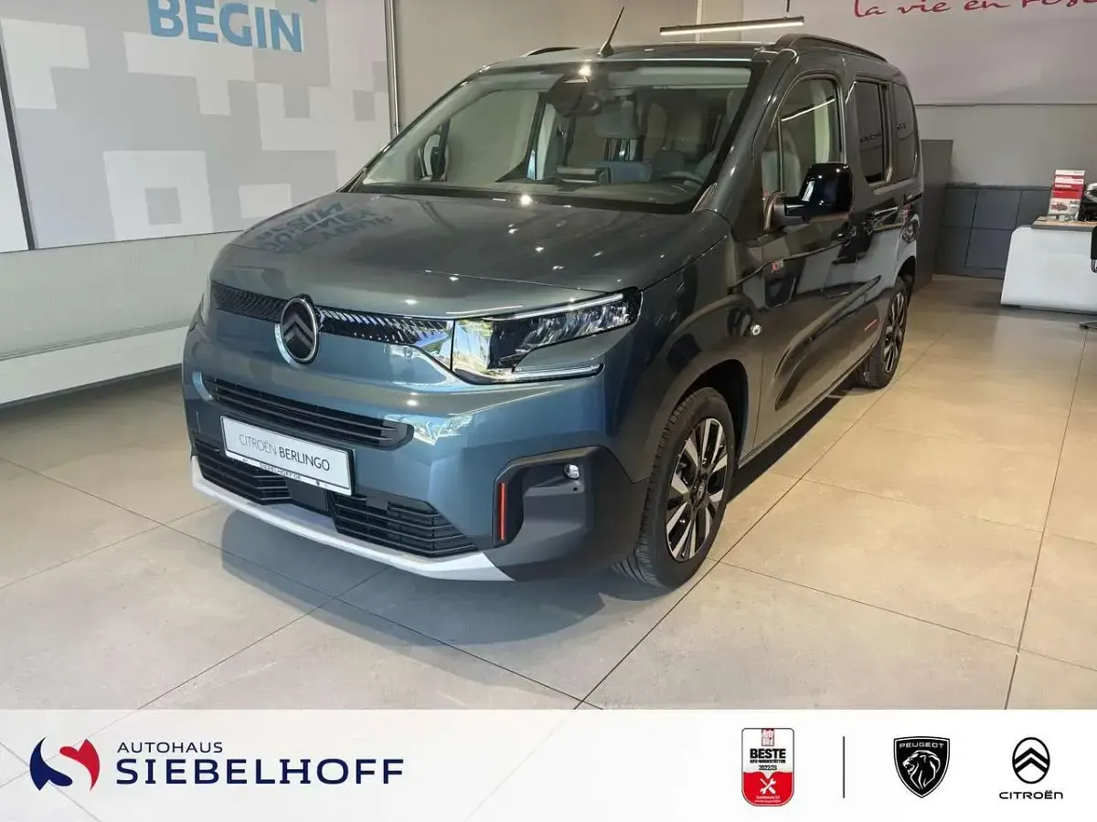 Neu Citroën Berlingo XTR 131 PS (96 kW) 2026 Blau Van / Kleinbus
