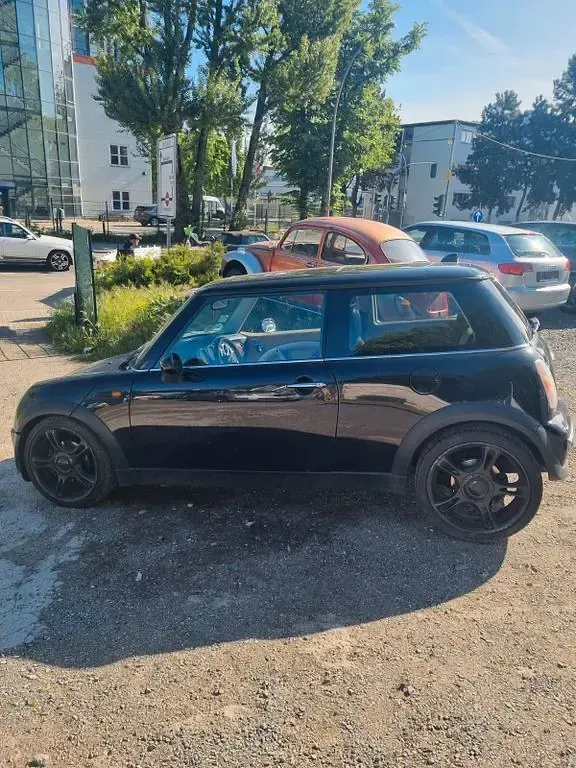 Käytetty Mini Cooper 116 HP (85 kW) 2004 Musta Viistoperä