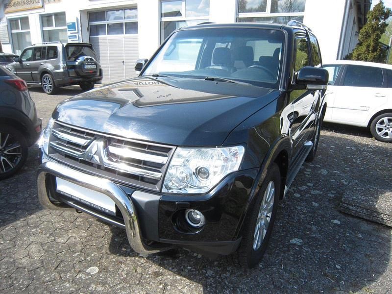 Gebraucht Mitsubishi Pajero Instyle 170 PS (125 kW) 2007 Schwarz SUV