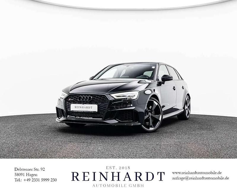 Mythosschwarz metallic Gebraucht 2019 Audi RS3 Sportback Ambiente Kleinwagen | 35.030 € (Fairer Preis) - Bild 1/3
