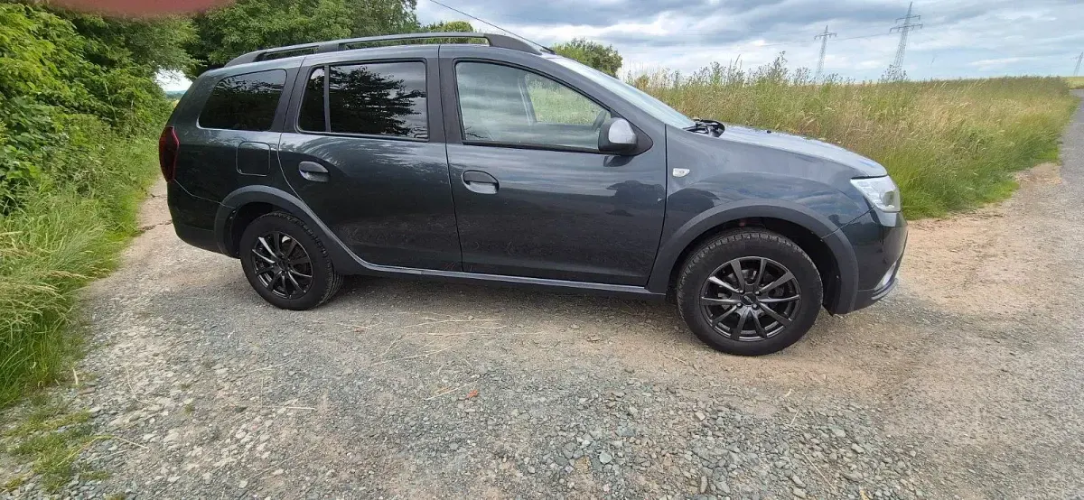 Gebraucht Dacia Logan MCV Celebration 90 PS (66 kW) 2017 Grau Kombi