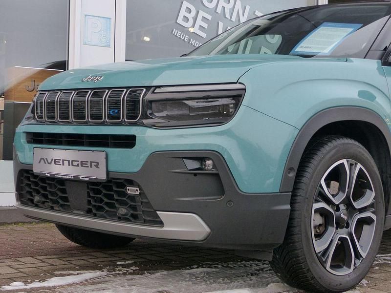 Gebraucht Jeep Avenger EV Altitude 114 kW (156 PS) 2023 Blau SUV