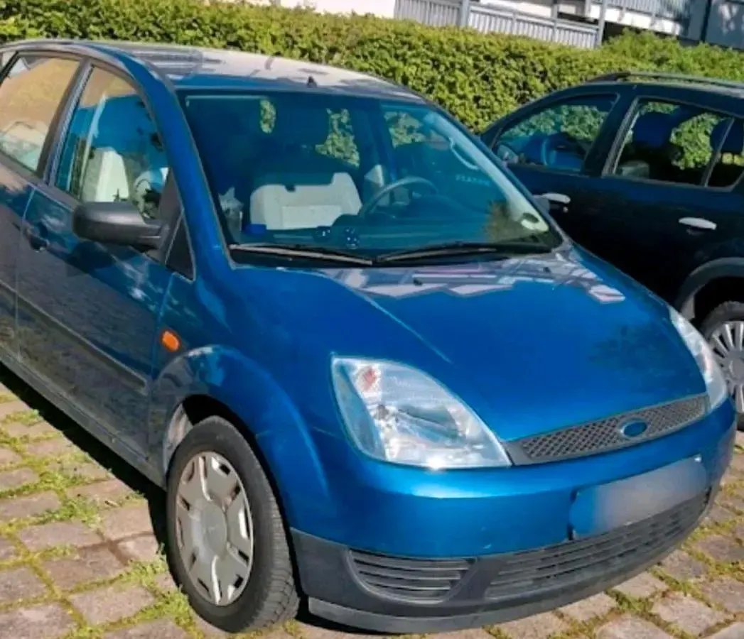 Gebraucht Ford Fiesta 60 PS (44 kW) 2003 Blau Kleinwagen