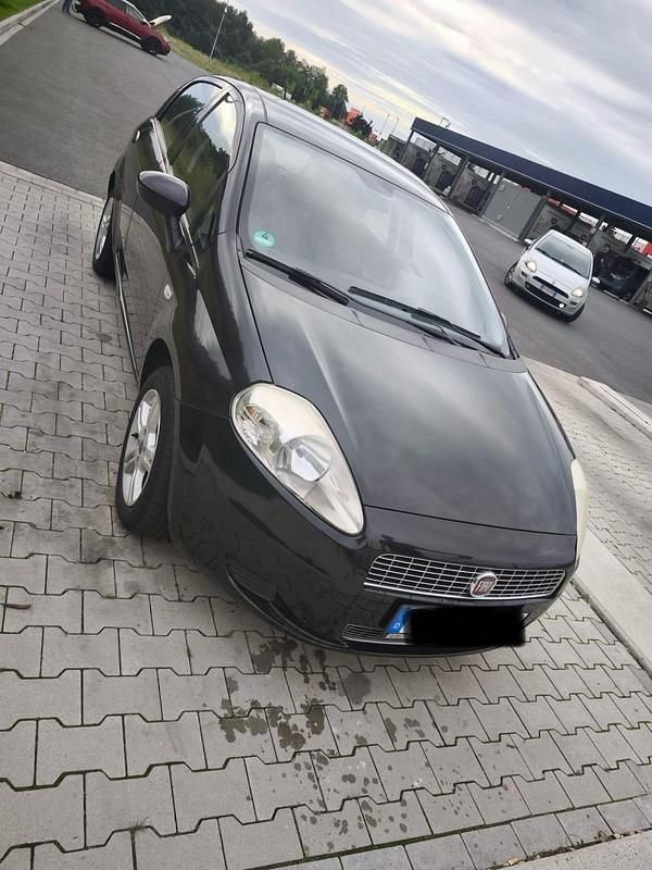 Schwarz Gebraucht 2009 Fiat Punto Kleinwagen | 2.050 € (Fairer Preis) - Bild 1/4