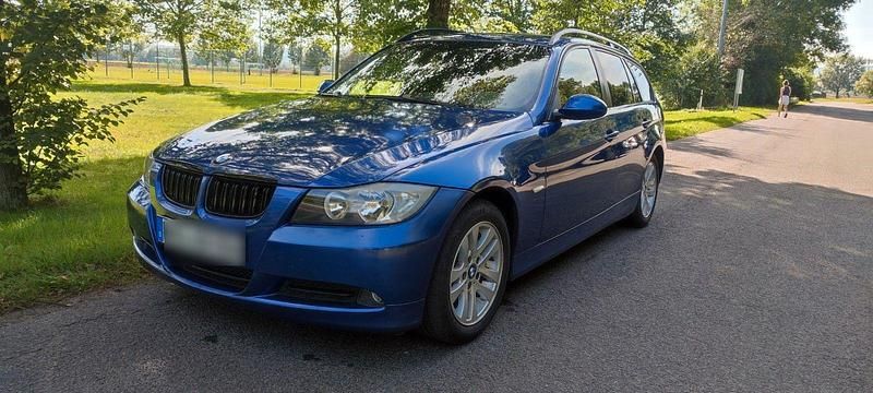 Blau Gebraucht 2008 BMW 318 Kombi | 1.850 € (Guter Preis) - Bild 1/4