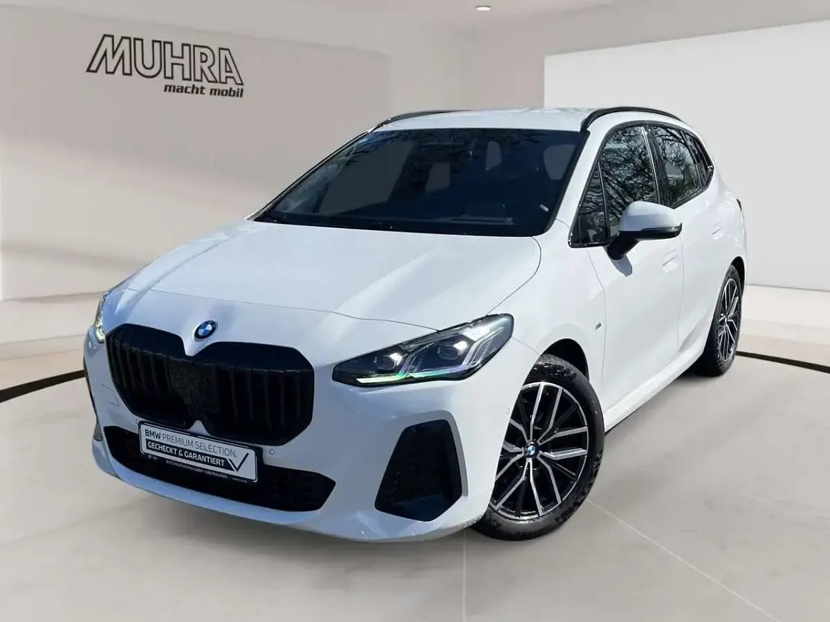 Gebraucht BMW 220 Active Tourer M Sport 170 PS (125 kW) 2025 Alpinweiss iii Van / Kleinbus