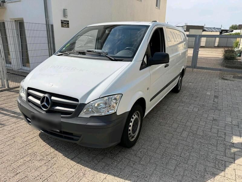 Weiß Gebraucht 2013 Mercedes Vito Van / Kleinbus | 5.499 € - Bild 1/4