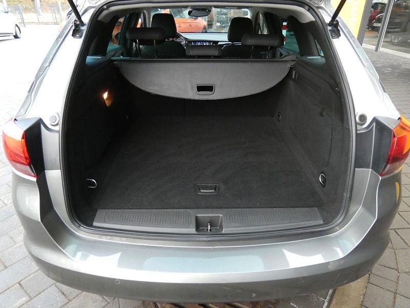 Gebraucht Opel Astra Design Edition 131 PS (96 kW) 2021 Grau Kombi