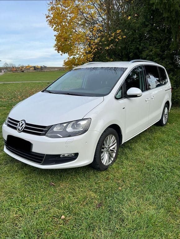 Weiß Gebraucht 2014 VW Sharan Cup Van / Kleinbus | 12.300 € (Guter Preis) - Bild 1/4