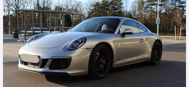 Silber Gebraucht 2017 Porsche 911 Carrera GTS Coupé | 119.900 € (Teuer) - Bild 1/4