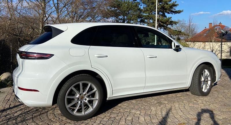 Second-hand Porsche Cayenne 340 CP (250 kW) 2019 Alb SUV