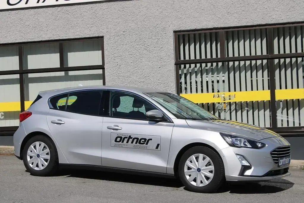 Brugt Ford Focus Cool & Connect 101 HK (74 kW) 2020 Sølv Sedan
