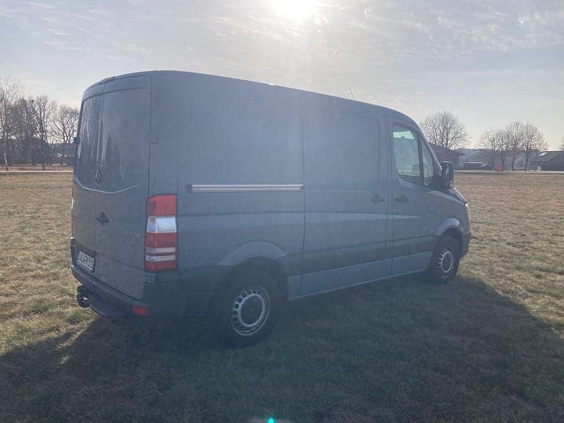 Gebraucht Mercedes Sprinter 163 PS (119 kW) 2018 Grau Van