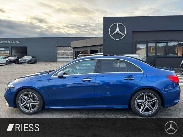 Gebraucht Mercedes A220 AMG 190 PS (139 kW) 2024 Metalliclack spektralblau Limousine