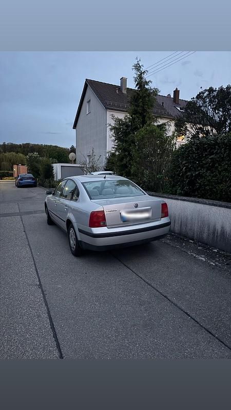 Second-hand VW Passat 101 CP (74 kW) 1999 Berlinǎ
