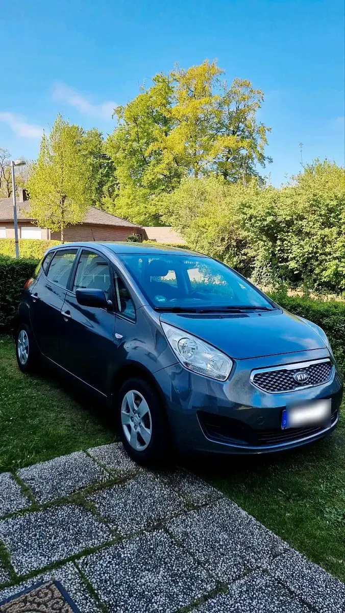 Second-hand Kia Venga 105 CP (77 kW) 2012 Gri Hatchback