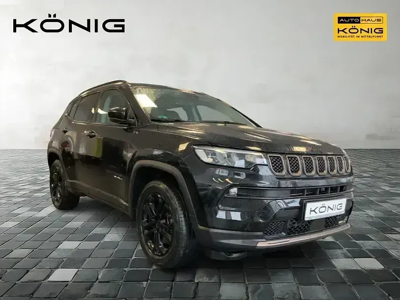 Käytetty Jeep Compass 180 HP (132 kW) 2022 Musta Katumaasturi