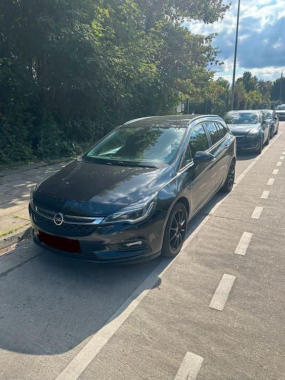 Schwarz Gebraucht 2016 Opel Astra Kombi | 6.600 € (Guter Preis) - Bild 1/4
