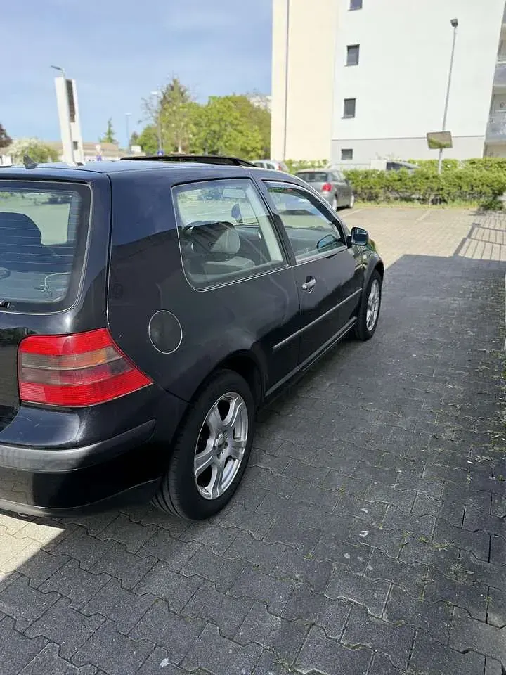 Gebraucht VW Golf IV Edition 90 PS (66 kW) 2000 Schwarz Limousine