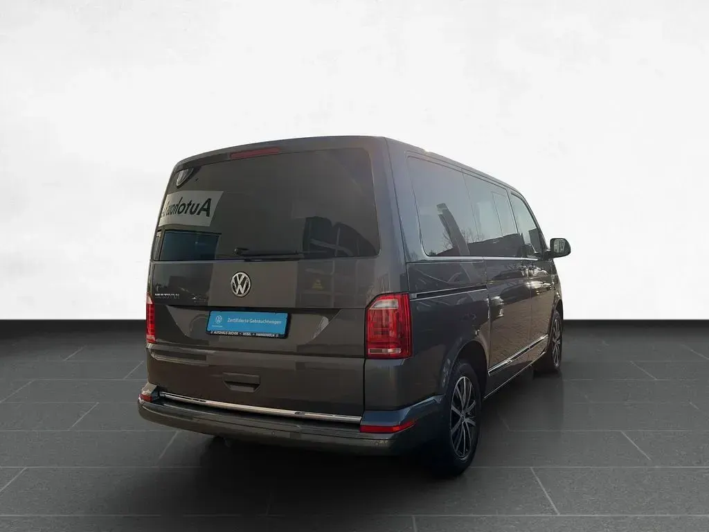 Gebraucht VW Multivan Highline 199 PS (146 kW) 2019 Grau Van / Kleinbus