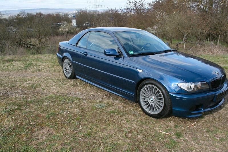 Gebraucht BMW 330 Cabriolet 231 PS (169 kW) 2004 Blau Cabrio