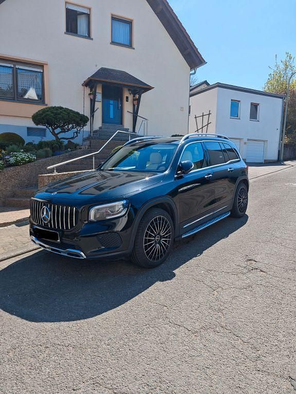 Gebraucht Mercedes GLB220 190 PS (139 kW) 2021 Schwarz SUV
