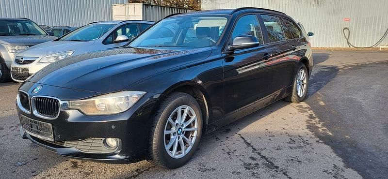 Schwarz Gebraucht 2012 BMW 316 Comfort Edition Kombi | 4.500 € (Fairer Preis) - Bild 1/4