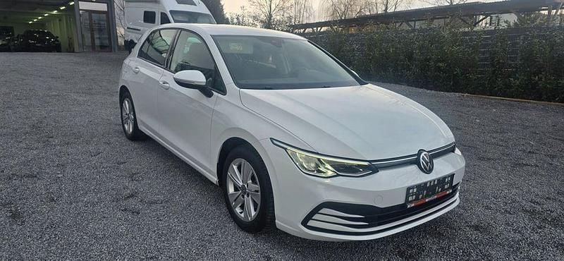 Gebraucht VW Golf VIII Life 110 PS (80 kW) 2022 Weiß Limousine