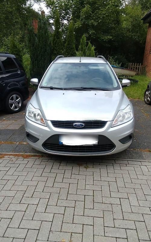 Silber Gebraucht 2010 Ford Focus Kombi | 999 € (Superpreis) - Bild 1/4