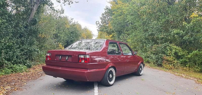 Gebraucht VW Jetta 136 PS (100 kW) 1991 Rot Limousine