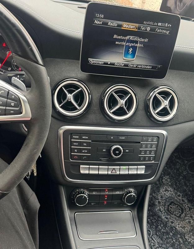 Gebraucht Mercedes A250 AMG 211 PS (155 kW) 2018 Schwarz Limousine