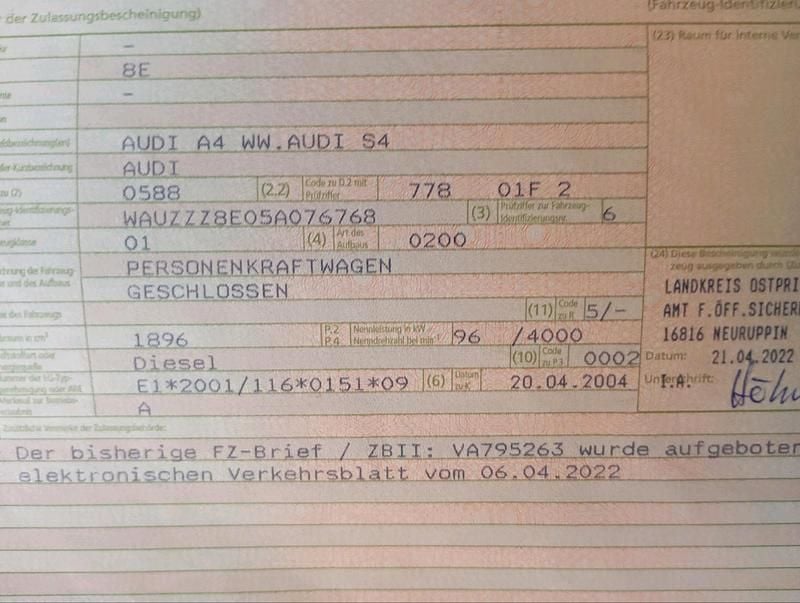 Blau Gebraucht 2004 Audi A4 Kombi | 1.000 € (Guter Preis) - Bild 1/4