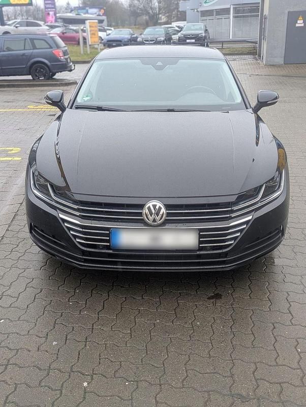 Gebraucht VW Arteon 150 PS (110 kW) 2018 Schwarz Kleinwagen
