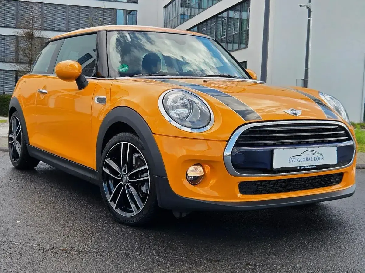 Używany Mini Cooper D Chili 116 KM (85 kW) 2015 Pomarańczowy Hatchback
