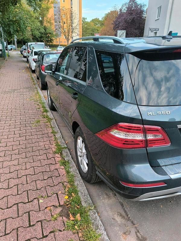 Gebraucht Mercedes ML350 258 PS (189 kW) 2014 Andere farben SUV