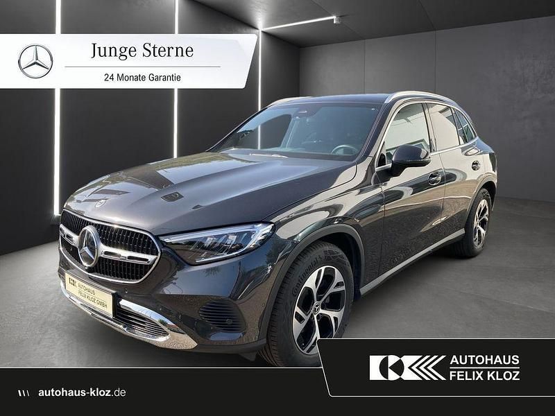 Grau Gebraucht 2024 Mercedes GLC200 SUV | 53.400 € (Fairer Preis) - Bild 1/4